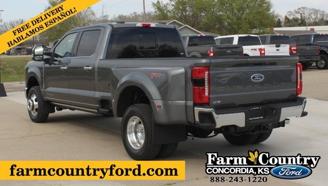 2026 Ford Super Duty F-350 DRW LARIAT