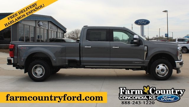2026 Ford Super Duty F-350 DRW LARIAT